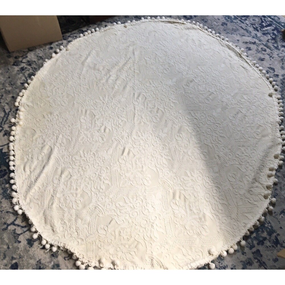 Vtg Tufted Jacquard Woven Round Tablecloth Cream Textured Boho W/ Pom Poms 70”